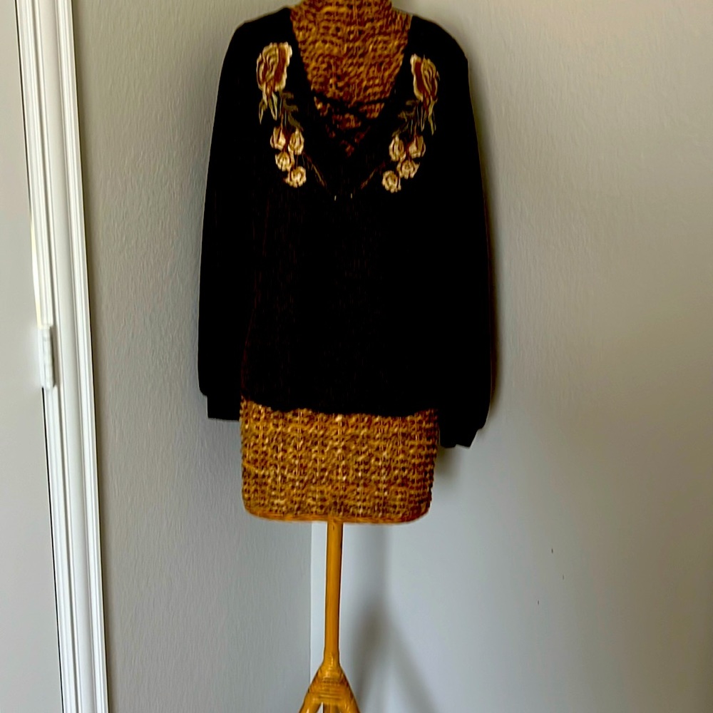 Sweater with polyester lining